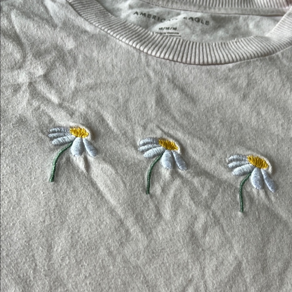 American Eagle Embroidered Flowers Tee Shirt - Picture 5 of 5